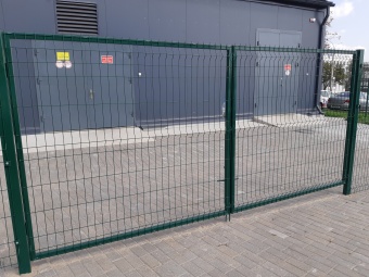 распашные ворота из 3d панелей оцинкованные с полимерным покрытием 1,70×4,03 м., пр.5 мм.