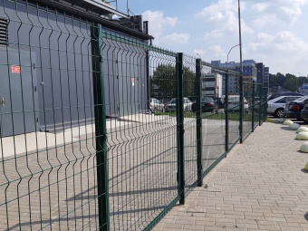 распашные ворота из 3d панелей оцинкованные с полимерным покрытием  1×4,03 м., пр.4 мм.