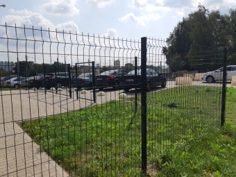 распашные ворота из 3d панелей оцинкованные с полимерным покрытием  1×4,03 м., пр.4 мм.